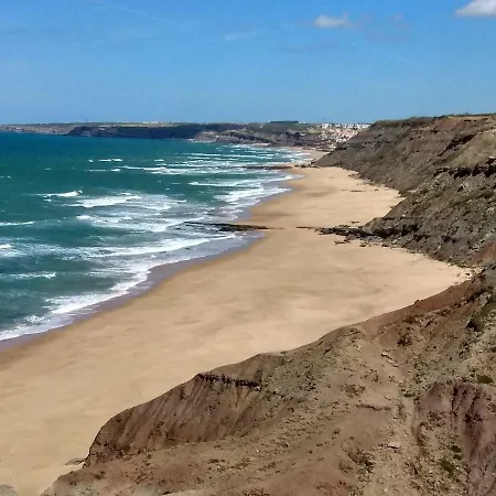 Terra Da Eira - Alojamento Praia Peralta * Lourinha (Lisbon)